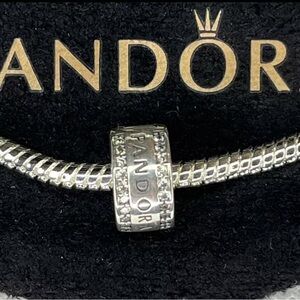 925 Silver Bracelet with Original Pandora Charm + Original Bag